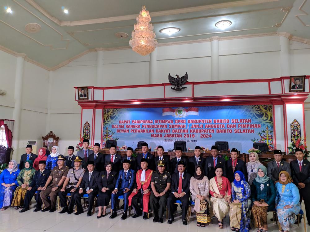 Rapat Paripurna Istimewa DPRD Kabupaten Barito Selatan  Dalam Rangka Pengucapan Sumpah / Janji Anggota Dan Pimpinan  Dewan Perwakilan Rakyat Daerah Kabupaten Barito Selatan  Masa Jabatan 2019- 2024