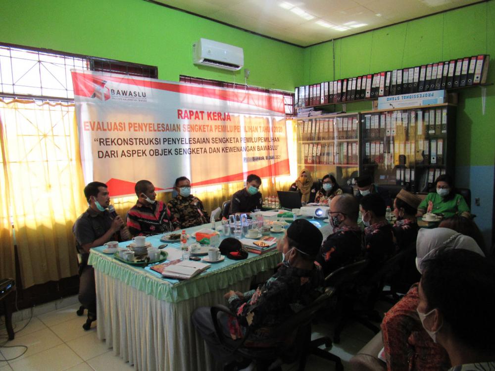 Rapat Kerja Evaluasi Penyelesaian Sengketa Pemilu Tahun 2020
