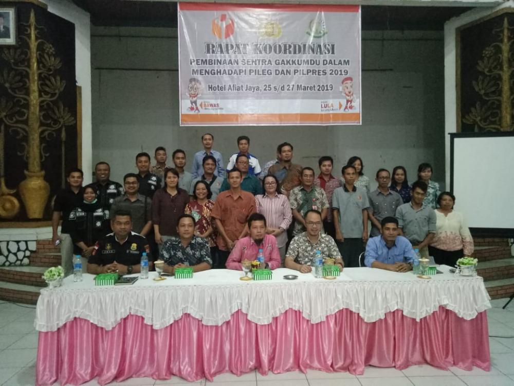 RAPAT KOORDINASI PEMBINAAN SENTRA GAKKUMDU DALAM MENGHADAPI PILEG DAN PILPER  2019
