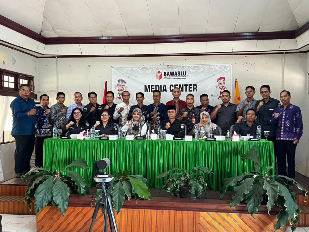 Lolly : Masyarakat Harus Teredukasi Soal Pengawasan Lewat Kerja Kehumasan