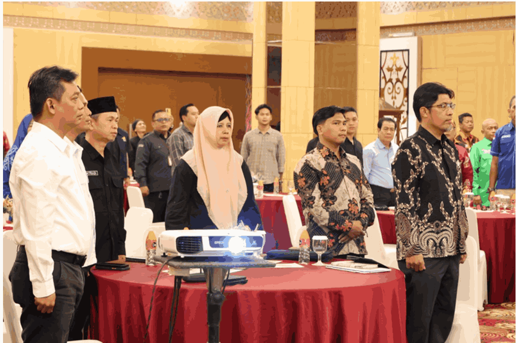 Ketua dan Anggota Bawaslu Kalteng pada acara pembukaan FGD Pengawasan, di Aquarius Boutique Hotel, Palangka Raya, Senin (21/7/2025). Foto : Danny