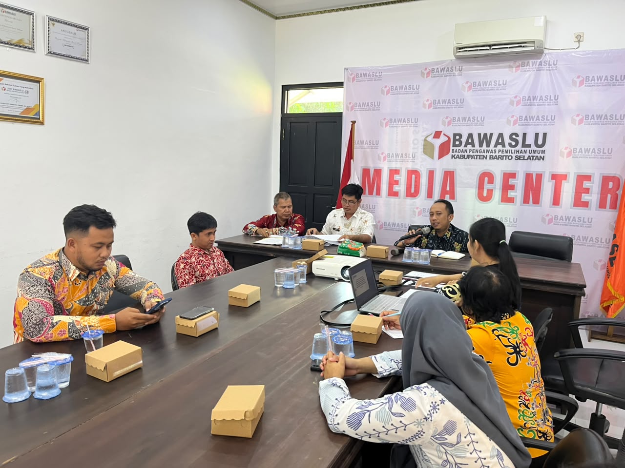PENGELOLAAN ASET PINJAM PAKAI BARANG MILIK DAERAH (BMD) PEMERINTAH KABUPATEN BARITO SELATAN OLEH BAWASLU KABUPATEN BARITO SELATAN