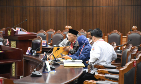 Suasana sidang lanjutan Perselisihan Hasil Pemilihan Umum Kepala Daerah (PHPU Kada) di Mahkamah Konstitusi (MK), Kamis (8/5/2025).
