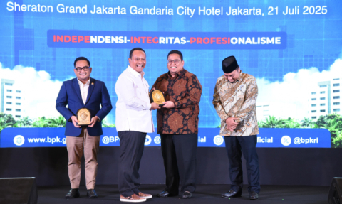 Ketua Bawaslu Rahmat Bagja saat memberikan sambutan di acara Kick Off Meeting Pemeriksaan Dengan Tujuan Tertentu Atas Pengelolaan Belanja Pemilihan Kepala Daerah Serentak Tahun 2024, yang diselenggarakan oleh BPK di Jakarta, Senin (21/7/2025)/Foto: Publikasi dan Pemberitaan Bawaslu
