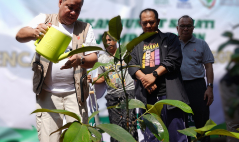Anggota Bawaslu Herwyn JH Malonda saat memberikan sambutannya saat peluncuran Gerakan Jumat Sehati dan Jumpa Berlian di Kantor Bawaslu Kabupaten Bogor, Jumat (1/8/2025)/Foto: Publikasi dan Pemberitaan Bawaslu