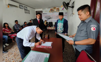 Bawaslu Kabupaten Barito Selatan Lantik PAW Anggota Panwaslu Kecamatan