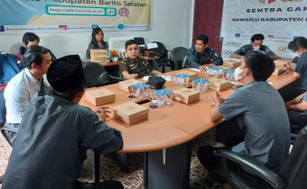 Rapat Sentra Gakkumdu Kabupaten Barito Selatan Tahapan Verifikasi Faktual Calon Anggota Dewan Perwakilan Daerah.