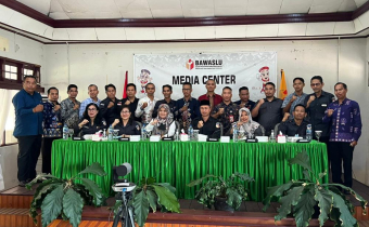 Lolly : Masyarakat Harus Teredukasi Soal Pengawasan Lewat Kerja Kehumasan