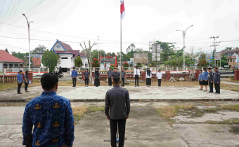 Upacara Bawaslu Barsel dalam peringatan Hari Kebangkitan Nasional ke-117, Buntok, Selasa (20/5/2025)