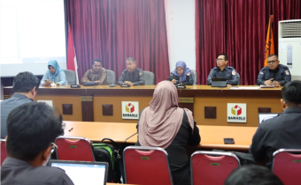 Ketua dan Anggota Bawaslu Kalteng pada Rakernis bersama Ketua dan Anggota Bawaslu Kabupaten Barito Utara di Aula Rapat, Palangka Raya, Selasa (21/4/2025). Foto : Danny Tri