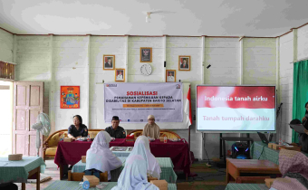 Foto kegiatan Penandatanganan Nota Kesepahaman (MoU) antara Bawaslu Kabupaten Barito Selatan dan SKH Negeri 2 Buntok yang dirangkaikan dengan Sosialisasi Kepemiluan kepada Disabilitas, Senin (08/06/2026). 